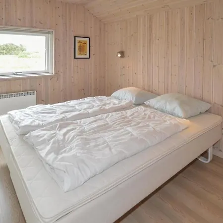 Four-bedroom Holiday In Casa vacanze