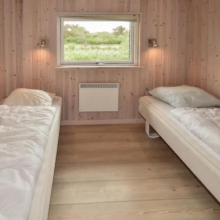 Four-bedroom Holiday In Casa vacanze Løkken