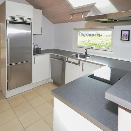 Casa vacanze Four-bedroom Holiday In